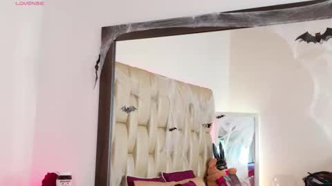 Snapshot of miss_alexxxa_ chatting on October 18, 6:45 pm Alexa online show from October 18, 6:45 pm