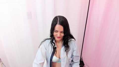 Snapshot of miss_alhy chatting on December 17, 11:49 am online show from December 17, 11:49 am