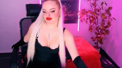 miss_alice_silver online show from October 26, 5:12 pm