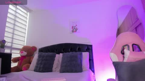 A M A R A N T H A online show from December 17, 12:12 pm