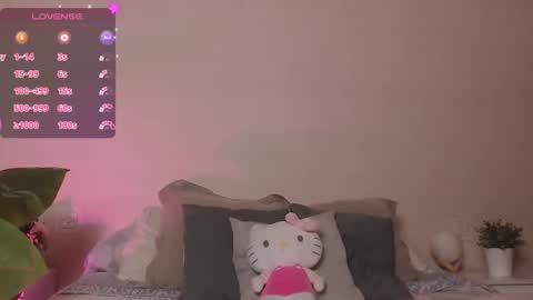 Angela online show from October 31, 10:15 am