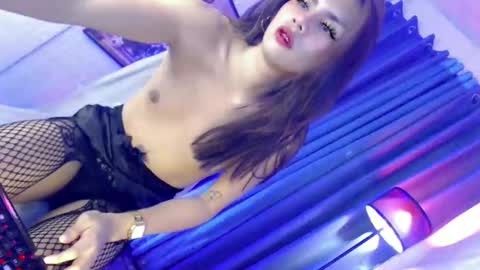 Snapshot of miss_bella69 chatting on October 21, 11:41 pm miss_bella69 online show from October 21, 11:41 pm