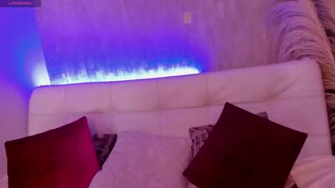 Snapshot of miss_brenda_ chatting on September 28, 12:36 pm Camila online show from September 28, 12:36 pm