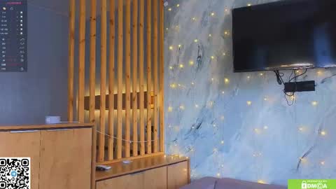 Sandy online show from May 6, 2:17 am