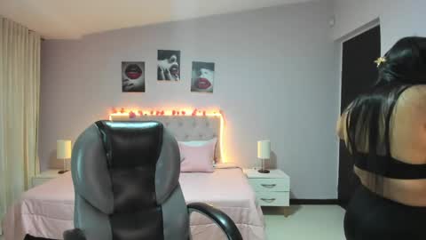 Cataleya online show from May 30, 11:52 am