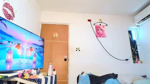 miss_channellx online show from May 22, 3:08 pm