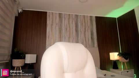 CANDELA CASTRO  online show from January 15, 11:52 am