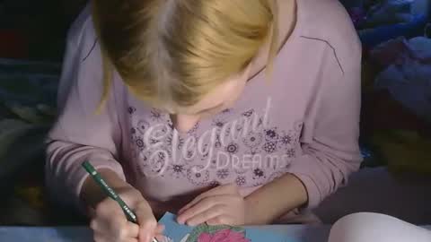 Elis online show from November 22, 6:50 pm