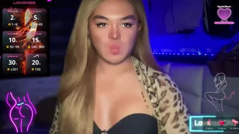 miss_josefy_xxx online show from April 4, 8:05 pm