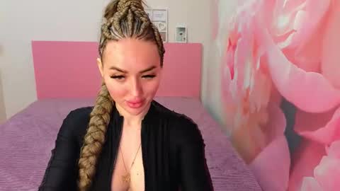 miss_kiten online show from September 26, 9:01 pm