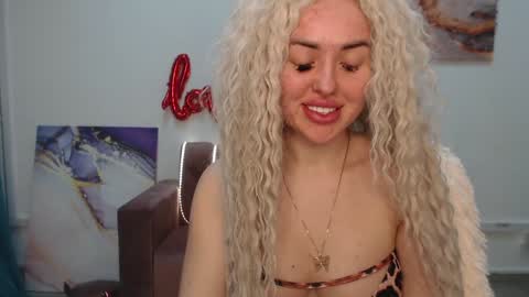 miss_kiten online show from February 7, 9:37 pm