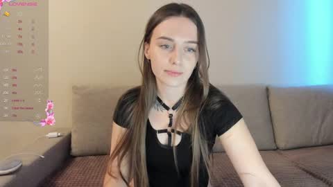 Snapshot of miss_kitty13 chatting on February 23, 2:07 am Kitty online show from February 23, 2:07 am