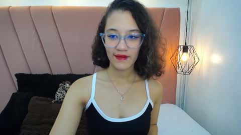 mia online show from October 17, 12:09 pm