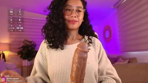 Amy Olivera online show from May 15, 4:36 pm