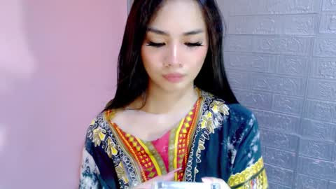 Snapshot of miss_sweety_17 chatting on January 10, 4:54 am Jean Marie online show from January 10, 4:54 am