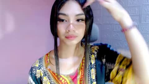 Snapshot of miss_sweety_17 chatting on January 13, 5:12 am Jean Marie online show from January 13, 5:12 am