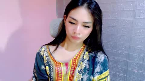 Snapshot of miss_sweety_17 chatting on January 12, 5:56 am Jean Marie online show from January 12, 5:56 am