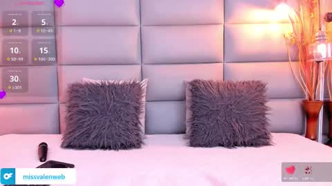 valentina online show from October 18, 1:37 pm