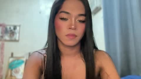 miss_veron_xoxo online show from April 19, 9:32 am