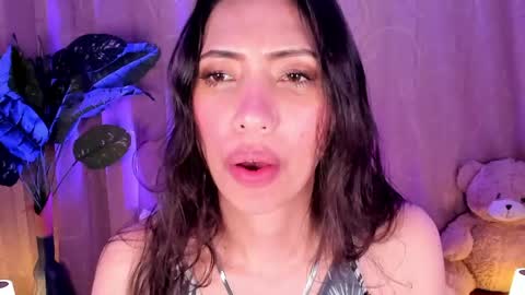 Miss Veronica online show from May 26, 1:50 pm
