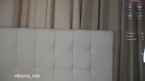 Miss Victoria online show from February 14, 8:15 pm