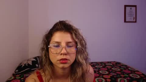 HELLO I AM VIOLET online show from May 6, 6:47 pm