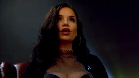 AliceReign online show from April 10, 6:30 am