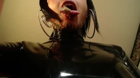 Snapshot of missanarky chatting on February 26, 1:46 am Anarkitten online show from February 26, 1:46 am