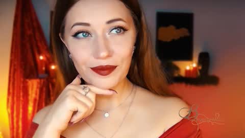 The divine Beverly online show from October 18, 3:00 am