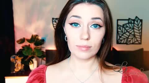 The divine Beverly online show from February 24, 8:17 am