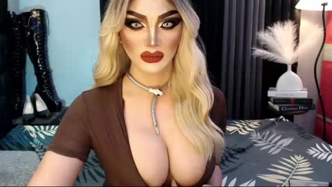 PRIESTESS CHANNEL online show from March 11, 4:51 am