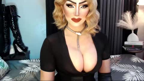 PRIESTESS CHANNEL online show from October 1, 11:25 pm