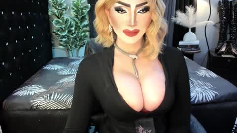 PRIESTESS CHANNEL online show from October 20, 9:42 pm