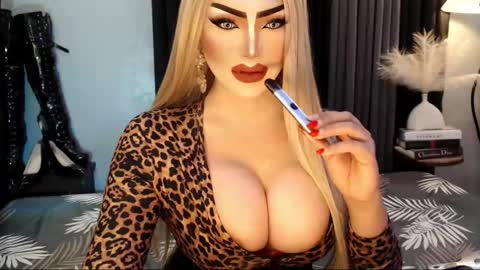 PRIESTESS CHANNEL online show from November 4, 3:02 pm