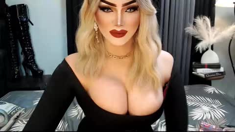 PRIESTESS CHANNEL online show from December 4, 10:20 pm