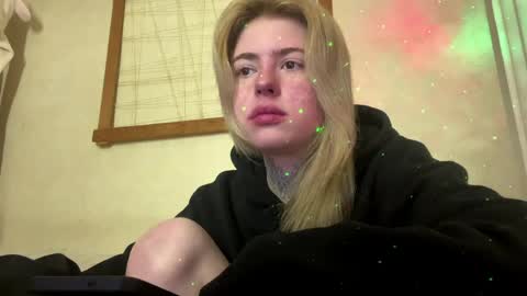 missedur online show from April 18, 7:07 pm