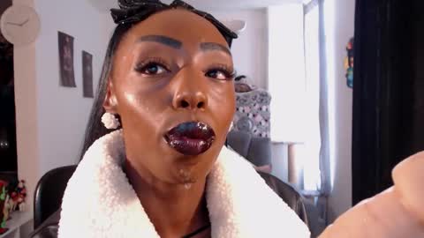 Emilie Diaz online show from March 28, 3:13 pm