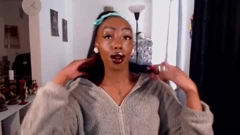 Emilie Diaz online show from March 19, 3:39 pm