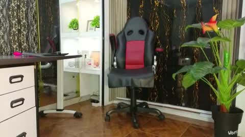 Escarlet online show from November 14, 3:20 am