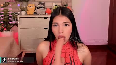 Snapshot of missesmeralda chatting on October 15, 9:59 pm Julieta Arboleda but i like call me esme online show from October 15, 9:59 pm