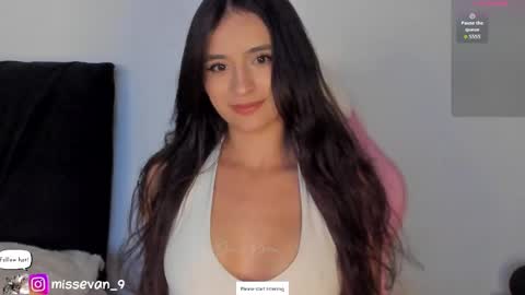 Sami Evan online show from May 28, 2:15 pm