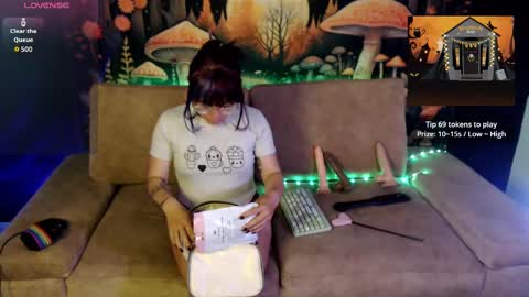Snapshot of missfungi chatting on October 7, 8:10 am Luna online show from October 7, 8:10 am