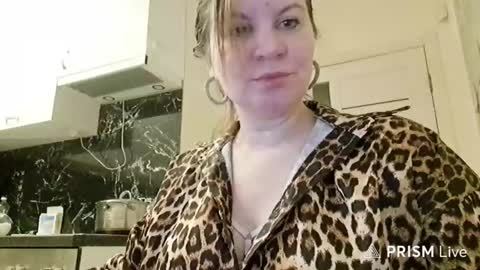 missis_laura online show from February 15, 11:03 pm