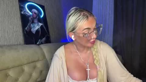 Jess online show from July 22, 7:27 pm