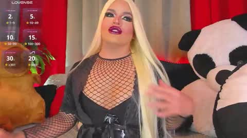 kassandra lazcano online show from March 10, 1:32 am