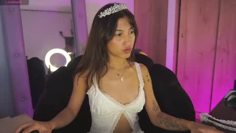 Snapshot of misskorrah chatting on October 16, 11:03 pm janedoe online show from October 16, 11:03 pm