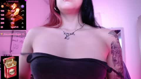 Snapshot of misslana_wn chatting on February 18, 2:49 pm LanaLul online show from February 18, 2:49 pm