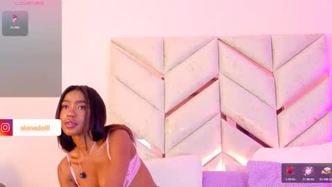 lyly  independient model online show from February 12, 7:17 pm