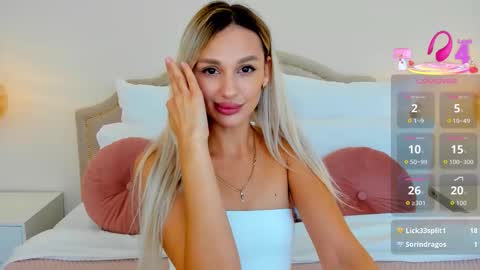 Snapshot of misslou_ chatting on September 22, 5:22 am Lou online show from September 22, 5:22 am