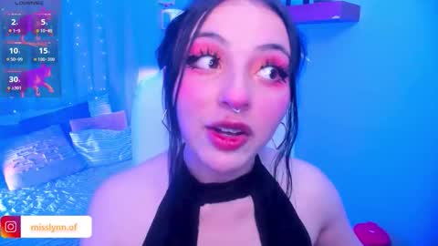 i am lyn online show from December 18, 5:14 am